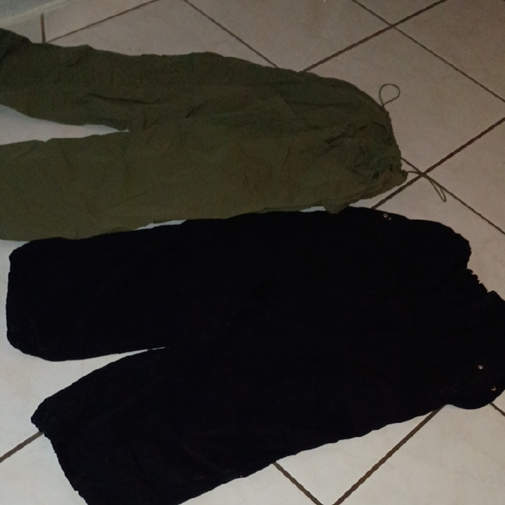 ietsfrans Women's Black and Green Pants